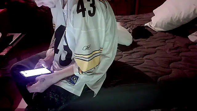 Snapshot of xxxTony999 chatting on November 2, 2025, 10:12 pm xxxTony999 online show from November 2, 2025, 10:12 pm