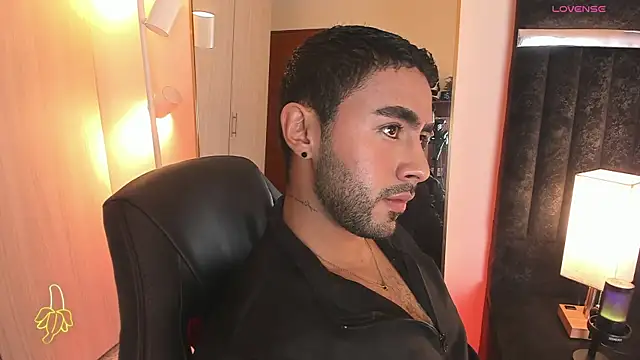 ItsMeEros online show from December 5, 2025, 9:00 pm