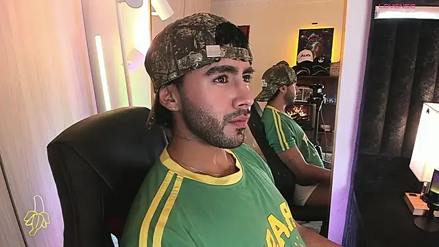 ItsMeEros online show from June 19, 2026, 10:35 pm