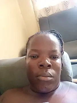 QUEEN-MARIAN online show from July 11, 2026, 12:41 pm