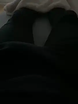 Snapshot of Jonkitzler1 chatting on December 6, 2024, 12:49 pm Jonkitzler1 online show from December 6, 2024, 12:49 pm