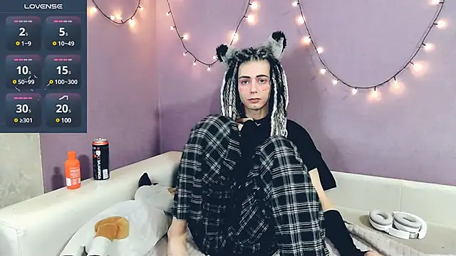 Snapshot of Littlepinkcat chatting on February 14, 2025, 2:39 am Littlepinkcat online show from February 14, 2025, 2:39 am