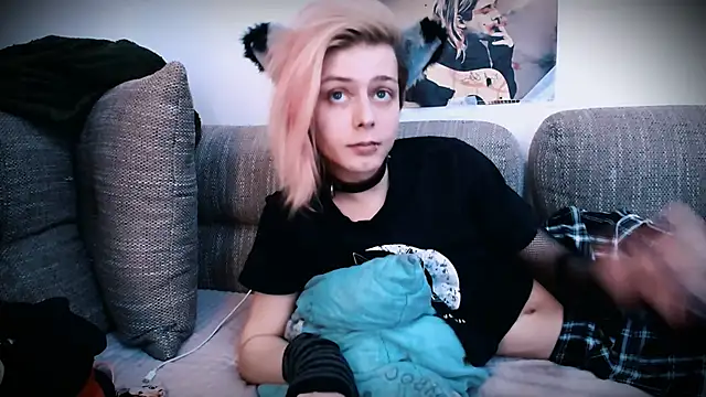 Snapshot of Littlepinkcat chatting on October 27, 2025, 2:43 pm Littlepinkcat online show from October 27, 2025, 2:43 pm