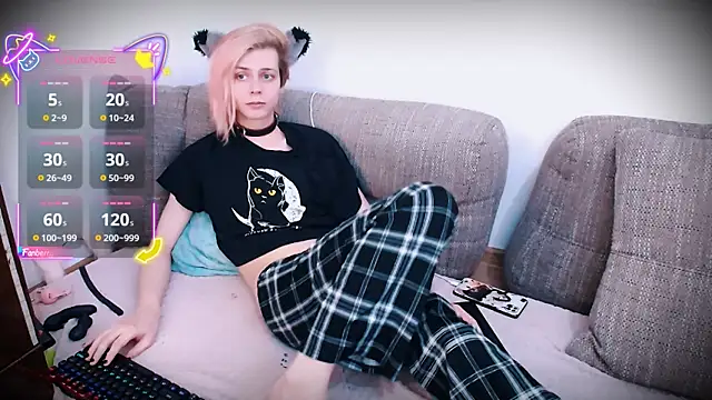 Snapshot of Littlepinkcat chatting on October 30, 2025, 10:38 am Littlepinkcat online show from October 30, 2025, 10:38 am