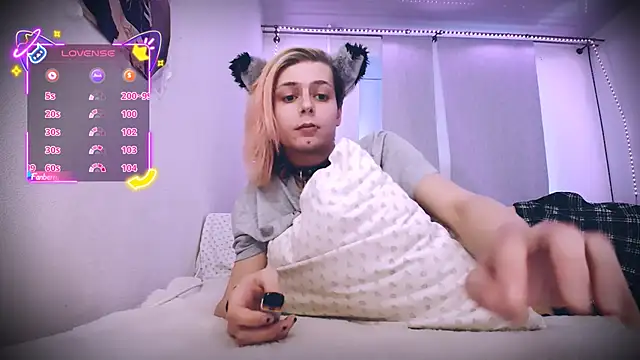 Snapshot of Littlepinkcat chatting on December 4, 2025, 6:34 am Littlepinkcat online show from December 4, 2025, 6:34 am