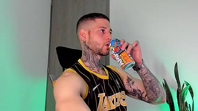  jamesleandros1 online show from February 22, 2026, 12:23 am