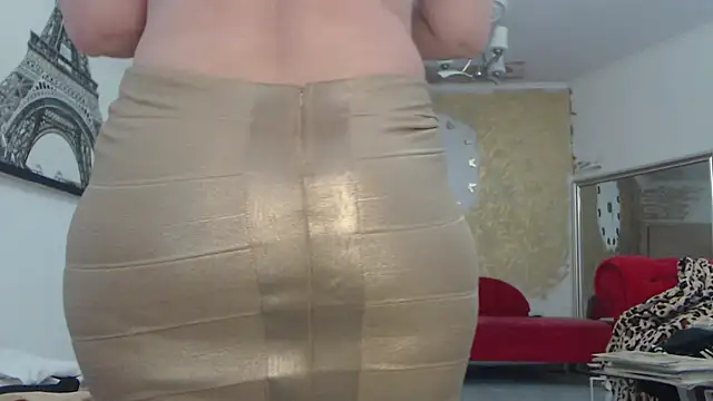 AnnaBellaLuckyXOXO online show from October 10, 2025, 11:31 am