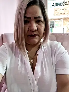 Dalessa Bigtits online show from April 24, 2026, 9:06 pm
