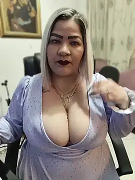 Snapshot of Dalessa_Bigtits chatting on June 17, 2026, 12:02 am Dalessa Bigtits online show from June 17, 2026, 12:02 am