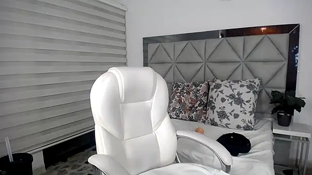 Snapshot of nana_levy chatting on January 17, 2025, 9:39 am nana levy online show from January 17, 2025, 9:39 am