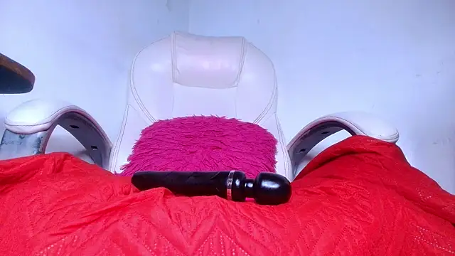 Snapshot of naomi_kyse chatting on March 11, 2025, 3:05 am naomi kyse online show from March 11, 2025, 3:05 am