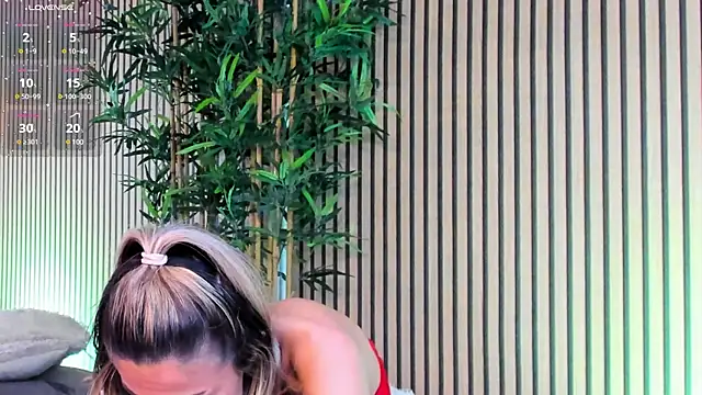 Snapshot of Avril_Cyrus chatting on March 20, 2025, 2:53 pm Avril Cyrus online show from March 20, 2025, 2:53 pm