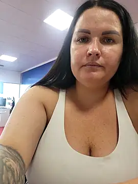 GeorgiaLerox online show from September 21, 2025, 11:45 am