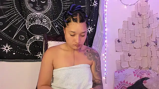 Snapshot of Eva_Lee_ chatting on September 10, 2025, 5:40 am Eva Lee online show from September 10, 2025, 5:40 am