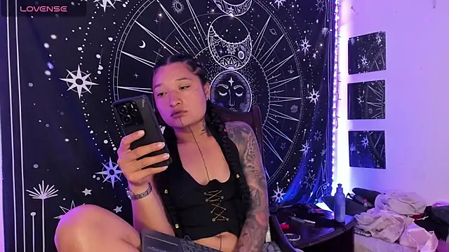 Snapshot of Eva_Lee_ chatting on October 10, 2025, 7:40 am Eva Lee online show from October 10, 2025, 7:40 am