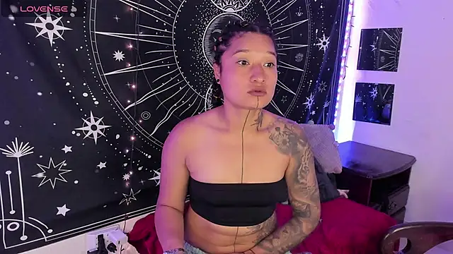 Snapshot of Eva_Lee_ chatting on October 15, 2025, 7:52 am Eva Lee online show from October 15, 2025, 7:52 am