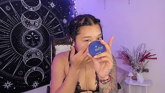 Eva Lee  online show from February 13, 2026, 8:54 am