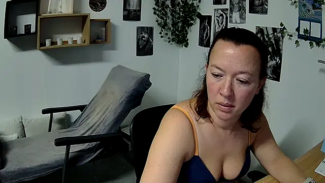 AnyaKreyxh online show from January 15, 2025, 6:19 pm