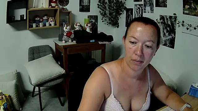 AnyaKreyxh online show from June 24, 2026, 12:04 pm