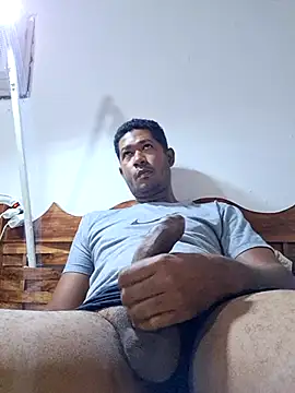 Snapshot of EduardoMoreno chatting on November 23, 2025, 11:43 am EduardoMoreno online show from November 23, 2025, 11:43 am