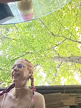 CindeFucknRella online show from June 26, 2026, 1:26 pm
