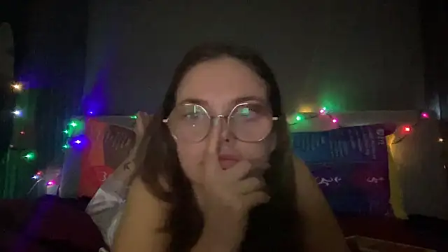 Snapshot of lovebellagrey chatting on December 16, 2024, 10:45 pm lovebellagrey online show from December 16, 2024, 10:45 pm