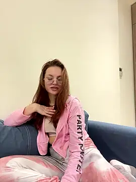 Snapshot of lovebellagrey chatting on January 17, 2026, 11:26 am lovebellagrey online show from January 17, 2026, 11:26 am