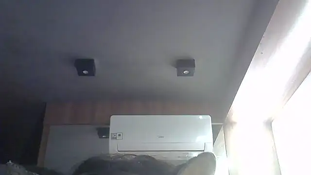Skinny-Kitten online show from June 6, 2026, 3:33 am
