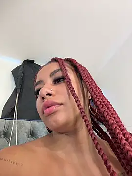 ATENEA SEXXXY online show from April 27, 2026, 7:12 pm