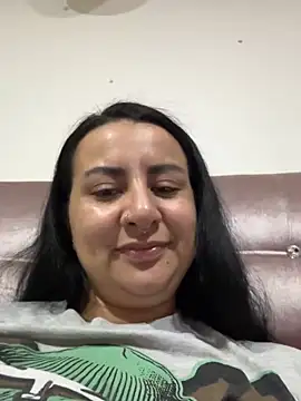 Abril Luv online show from February 18, 2026, 1:23 am