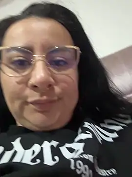 Abril Luv online show from February 23, 2026, 1:14 am