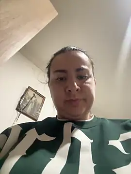 Snapshot of Abril_Luv chatting on May 4, 2026, 12:39 am Abril Luv online show from May 4, 2026, 12:39 am