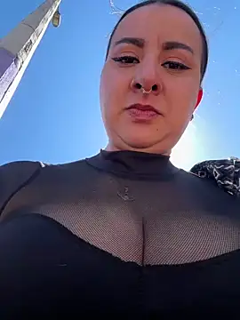 Snapshot of Abril_Luv chatting on May 9, 2026, 2:11 pm Abril Luv online show from May 9, 2026, 2:11 pm