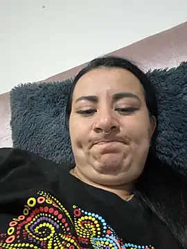 Snapshot of Abril_Luv chatting on May 14, 2026, 1:23 am Abril Luv online show from May 14, 2026, 1:23 am