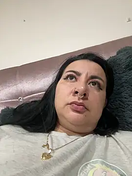 Snapshot of Abril_Luv chatting on June 1, 2026, 1:07 am Abril Luv online show from June 1, 2026, 1:07 am