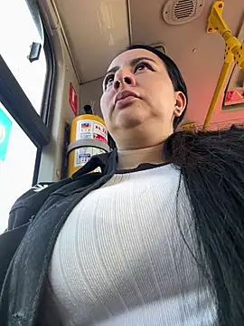 Snapshot of Abril_Luv chatting on July 28, 2026, 12:12 pm Abril Luv online show from July 28, 2026, 12:12 pm