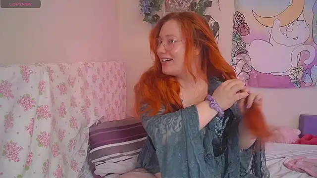 Snapshot of FluffyRainbowKity chatting on December 15, 2025, 11:14 am FluffyRainbowKity online show from December 15, 2025, 11:14 am