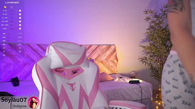 imjess01 online show from December 22, 2024, 3:11 am