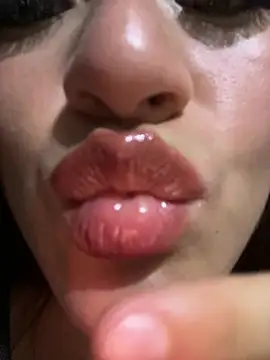 Snapshot of LuceroRm chatting on February 26, 2025, 1:53 am LuceroRm online show from February 26, 2025, 1:53 am