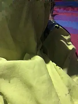 Rainy  online show from April 28, 2026, 11:43 pm