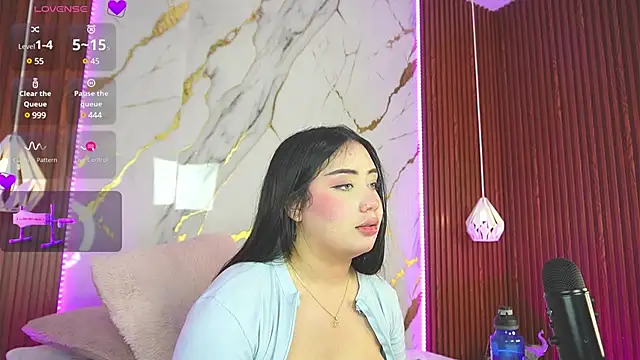 haylie  online show from January 31, 2025, 9:48 am