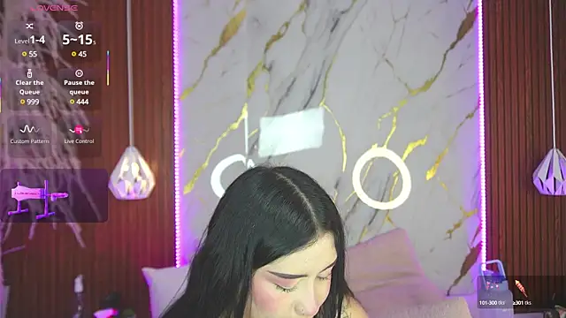 haylie  online show from February 8, 2025, 5:18 am