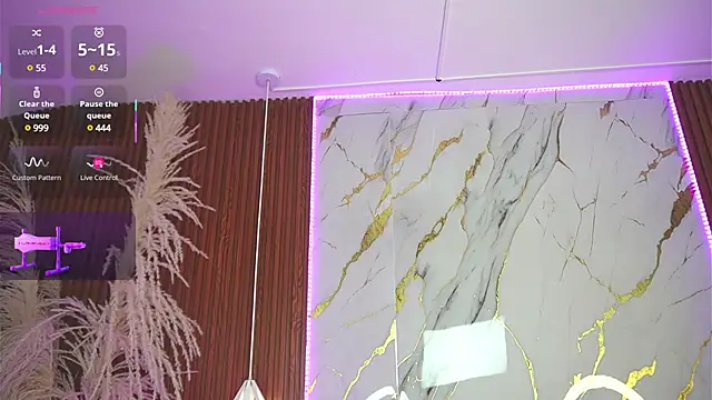 haylie  online show from February 16, 2025, 5:59 am