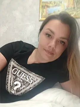Snapshot of KrissSexi chatting on July 9, 2026, 8:35 pm KrissSexi online show from July 9, 2026, 8:35 pm
