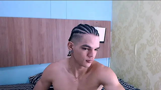 Snapshot of AlbertBernal69 chatting on January 26, 2025, 6:17 am AlbertBernal69 online show from January 26, 2025, 6:17 am