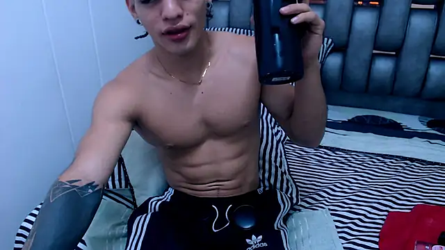 Snapshot of AlbertBernal69 chatting on January 27, 2025, 4:20 am AlbertBernal69 online show from January 27, 2025, 4:20 am