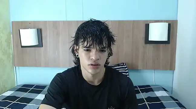 Snapshot of AlbertBernal69 chatting on February 6, 2025, 2:11 am AlbertBernal69 online show from February 6, 2025, 2:11 am