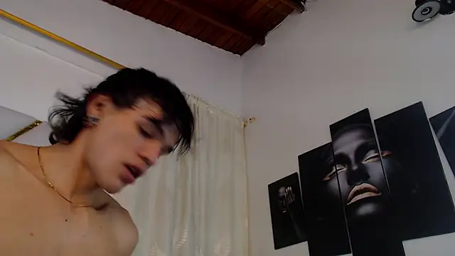 Snapshot of AlbertBernal69 chatting on February 7, 2025, 3:01 am AlbertBernal69 online show from February 7, 2025, 3:01 am