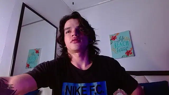 Snapshot of AlbertBernal69 chatting on September 12, 2025, 2:00 am AlbertBernal69 online show from September 12, 2025, 2:00 am