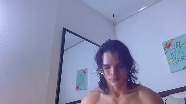 Snapshot of AlbertBernal69 chatting on October 3, 2025, 3:47 am AlbertBernal69 online show from October 3, 2025, 3:47 am